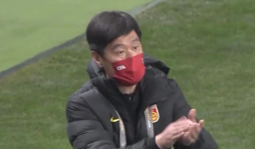 日本捏奶吃奶的视频